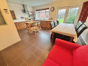 Photo 33- click for photo gallery